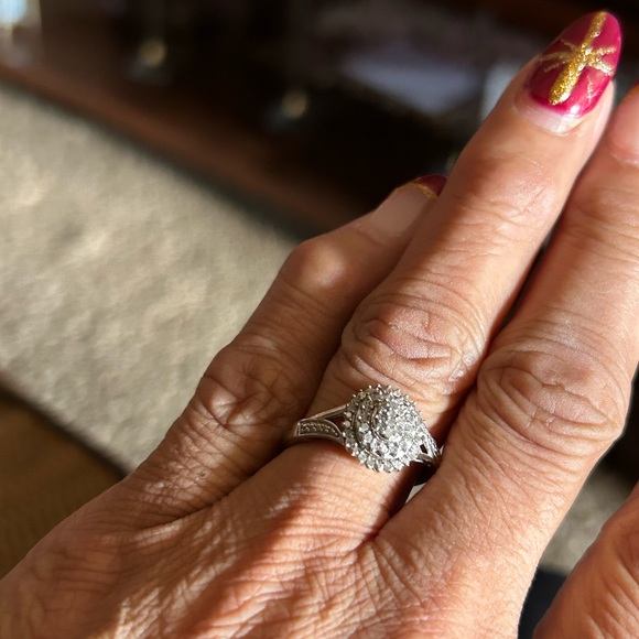 Diamond ring - Picture 3 of 3